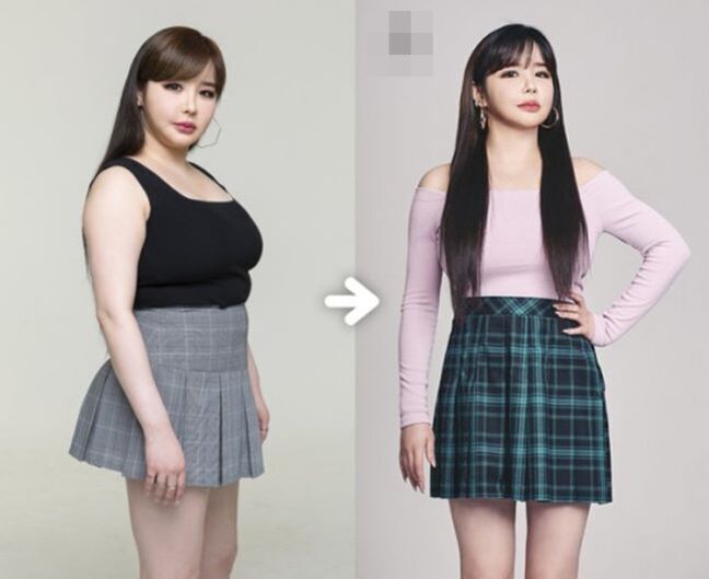 한 여성이 다이어트 전후로 보이는 모습. 왼쪽은 검은색 민소매와 회색 치마를 입고 있으며, 오른쪽은 분홍색 오프숄더 상의와 체크무늬 치마를 입고 있다. 가운데에는 변화 과정을 나타내는 흰색 화살표가 있다.